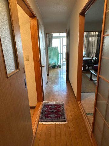 西条市大町1654-3　店舗の内装|【内装】2階 廊下
