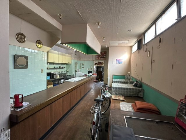 西条市大町1654-3　店舗の内装|【店舗内】