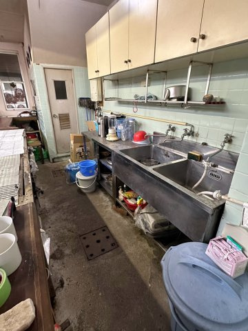 西条市大町1654-3　店舗の内装|【店舗内】
