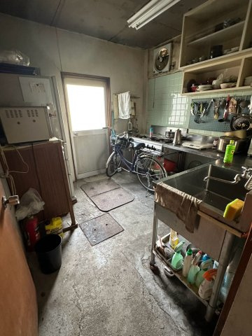 西条市大町1654-3　店舗の内装|【店舗内】厨房
