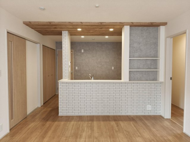 行田市富士見町2丁目　人気の平家　土地広々72坪超の居間・リビング