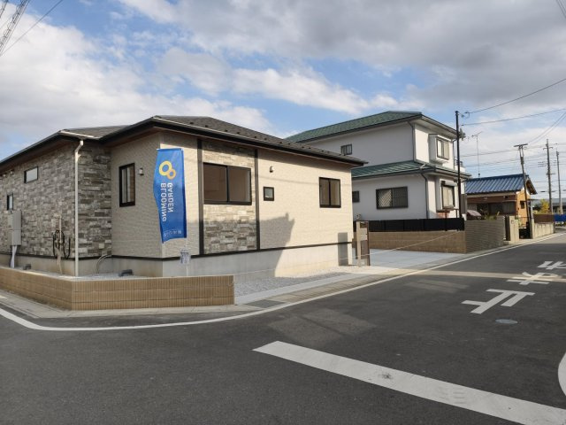 行田市富士見町2丁目　人気の平家　土地広々72坪超の前面道路含む現地写真