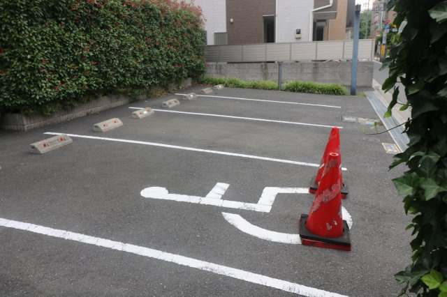 【駐車場】