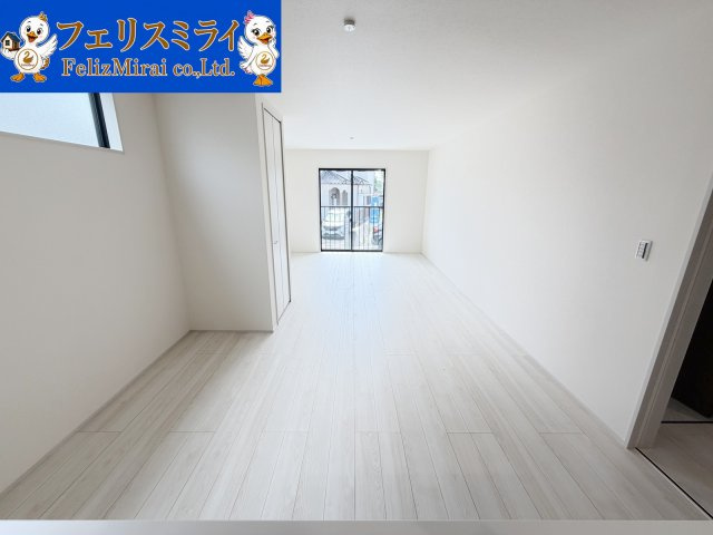 Livele Ｇａｒｄｅｎ　神戸市西区今寺の居間・リビング