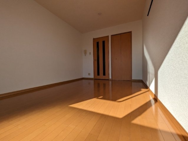 【洋室】 | ドゥ・ベルジュール | ※別室参考写真
