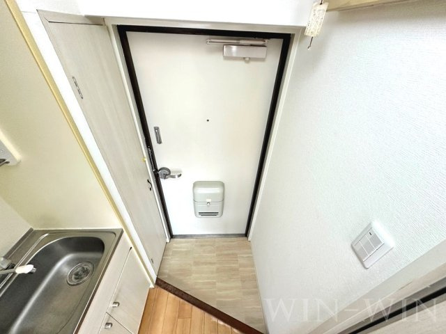 中郷パレスの玄関|イメージ（同建物内別部屋の写真です）