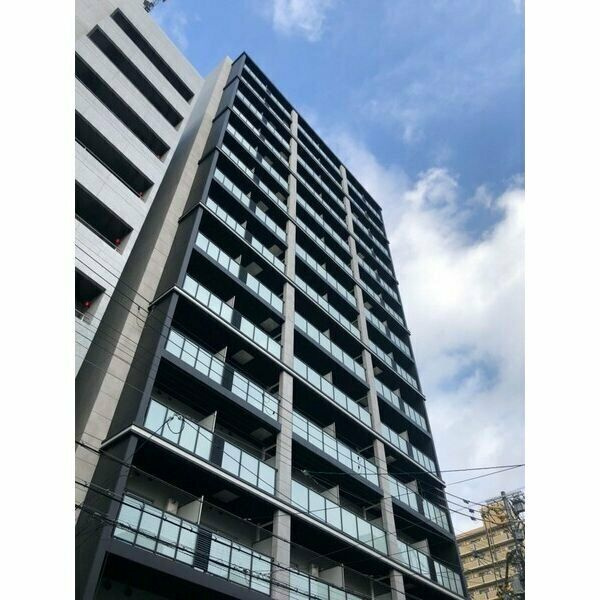 エルプレイス本町の外観