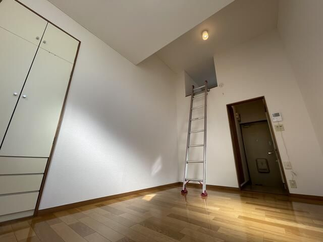 ユースランドＢ棟の居間・リビング