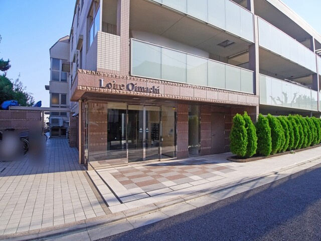 ロワール大井町のエントランス|「大井町」駅徒歩９分！ペット飼育可能な平成２４年築の耐震基準適合マンション、ロワール大井町は即日現地案内可能となっておりますので、お気軽にお問い合わせください！