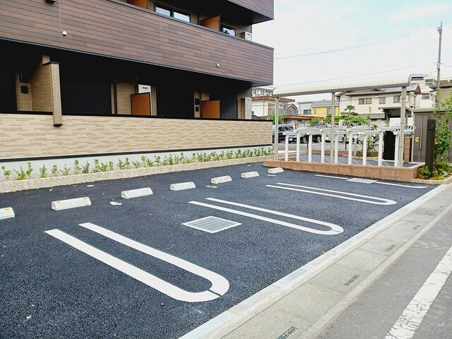 ヒカルサ北坂戸の駐車場|駐車場完備です