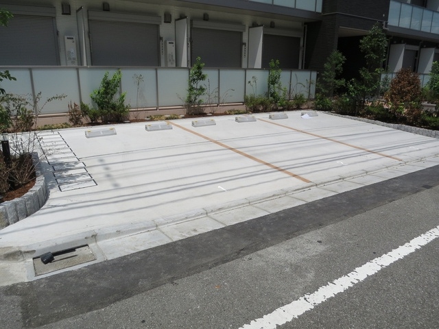 フロンティアコートアネックスの駐車場|敷地内駐車場完備。（要確認）