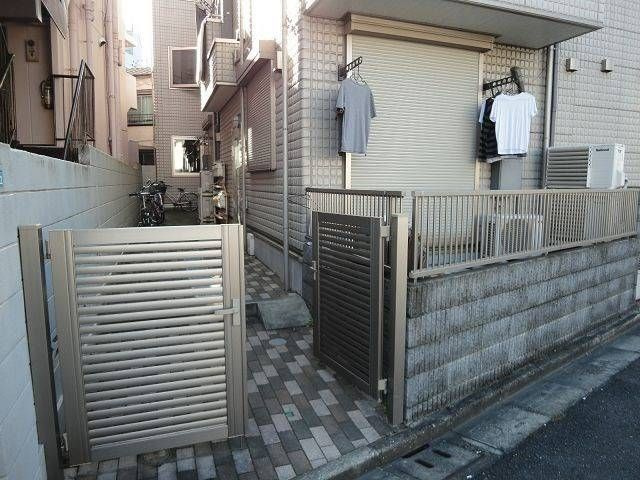 コーポラス本町のエントランス