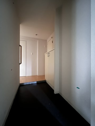 ブレスト我孫子町の玄関
