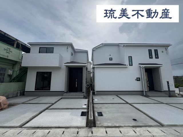 沖縄市泡瀬1丁目1685番（全2棟）