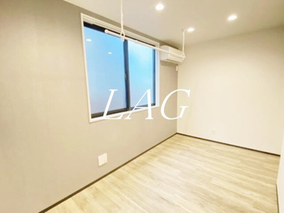 【居間・リビング】 | セレリア春日町 | 洋室のお部屋です。