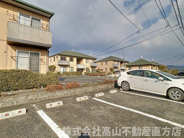 ホワイトサンドリッジA　202の駐車場