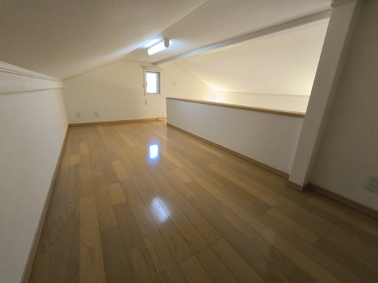 稲城市百村のアパートの寝室|★お部屋探しはオールマイト不動産までご相談下さい♪
