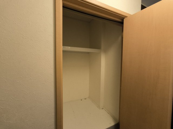 稲城市百村のアパートの収納