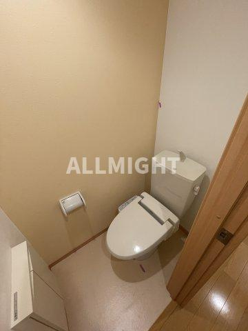 稲城市百村のアパートのトイレ|★お部屋探しはオールマイト不動産までご相談下さい♪