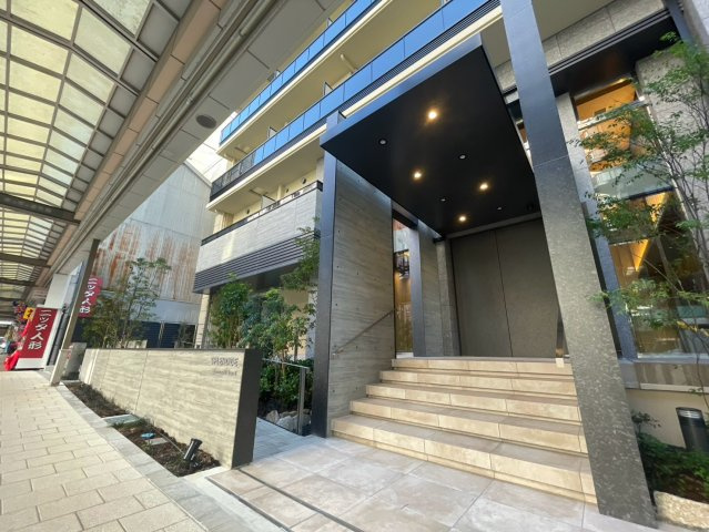 スプランディッド本町グランのエントランス