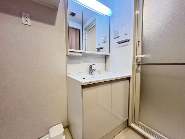 スプランディッド本町グランの洗面所