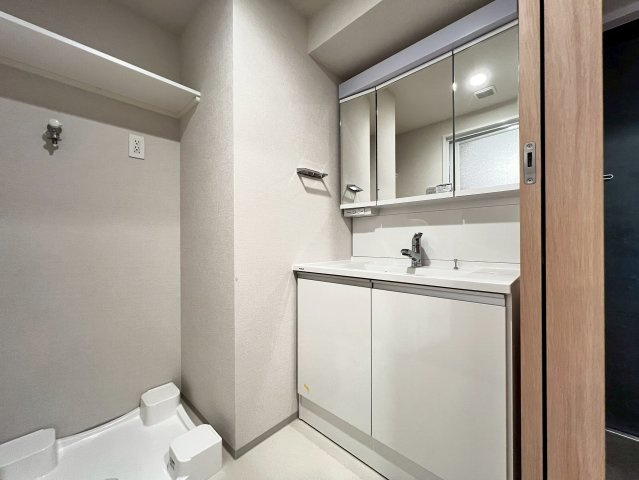 スプランディッド本町グランの独立洗面台