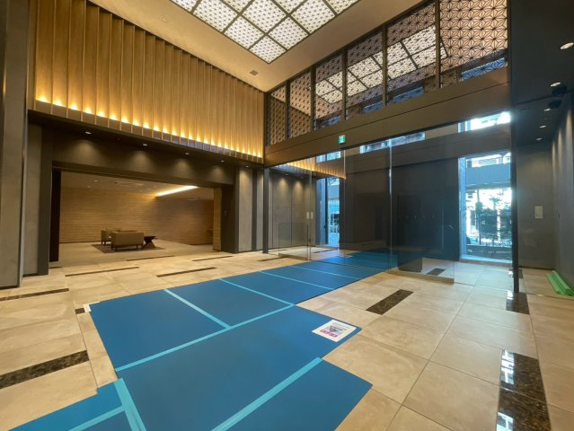 スプランディッド本町グランのロビー