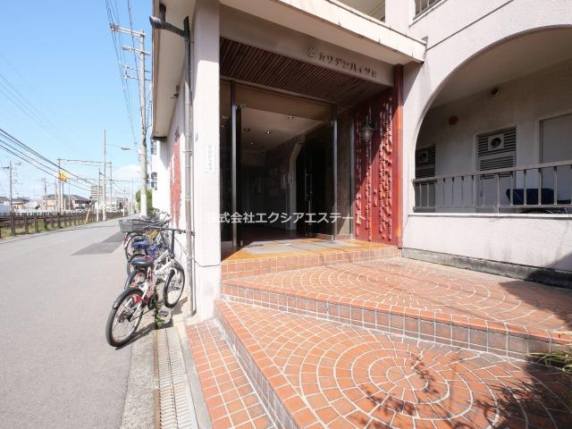 カワデンハイツⅢのエントランス