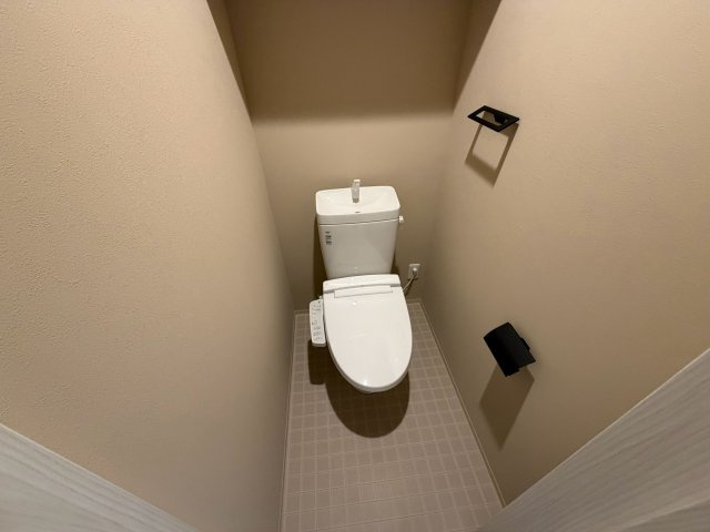 Louis Apartment豊中蛍池ウエストのトイレ