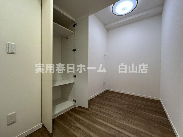 【寝室】