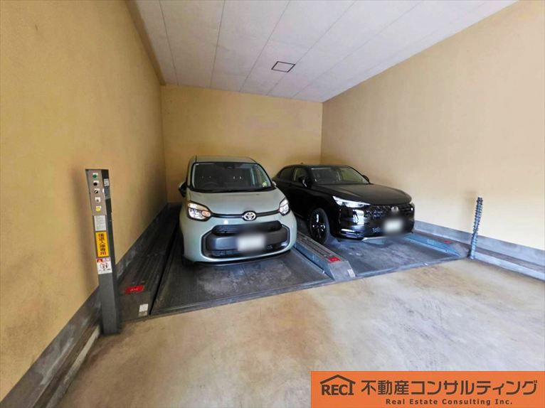 プリオーレ23甲子園一番町エッセンシエルの駐車場