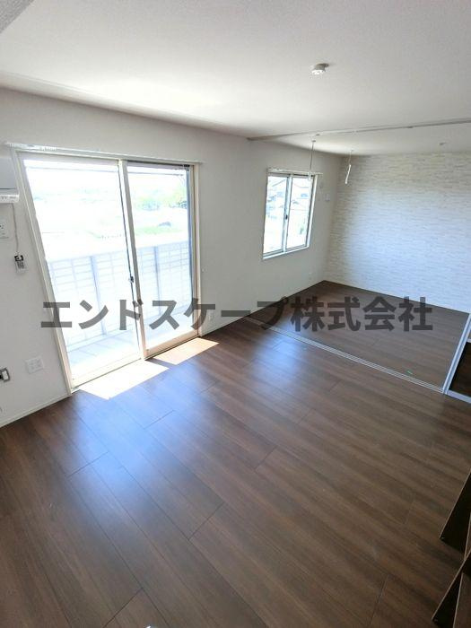 エミネンス/コンフォール　コンフォールの居間・リビング|高崎、前橋のお部屋探しはエンドスケープまで！お客様の理想お聞かせ下さい♪