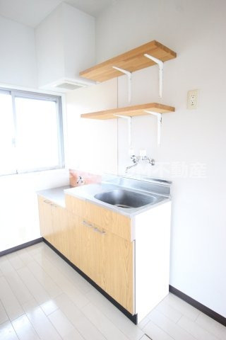 センチュリー21立野　Ａ・Bのキッチン|お料理しやすいキッチンです
