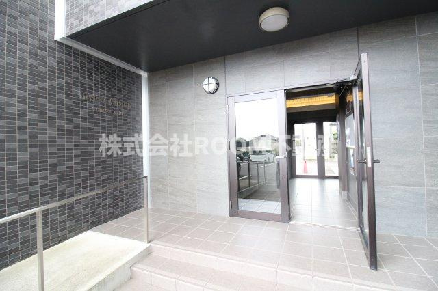 リヴィエールシャン都北町のエントランス|毎日通るエントランスはこのようになっています