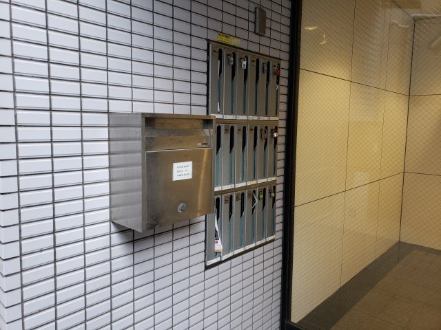 ホワイトコートⅡのエントランス