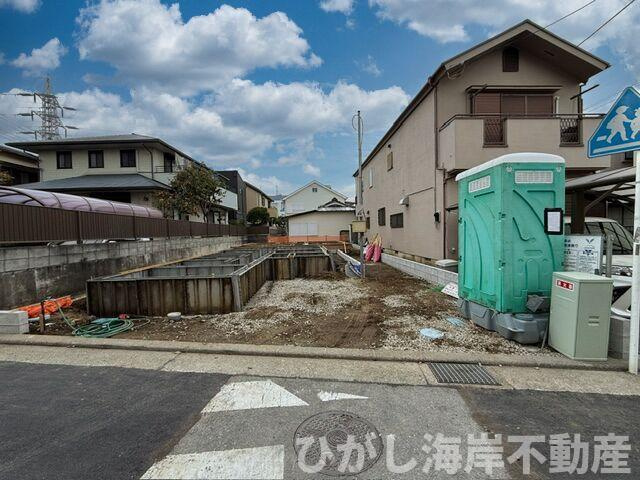 平塚市豊原町　新築戸建　全２棟の外観|10月30日撮影　建築中　現地外観