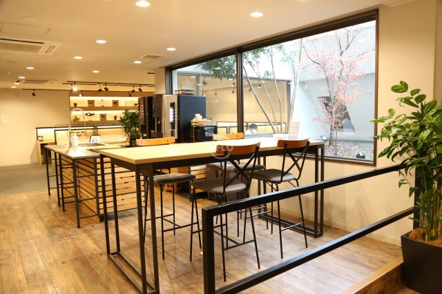 大阪市中央区久太郎町３丁目の事務所のロビー|オフィッツ本町　コワーキング窓際