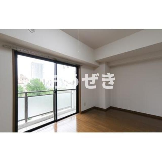 陽光ハイツ北上野の居間・リビング|※写真は同タイプ住戸です。
