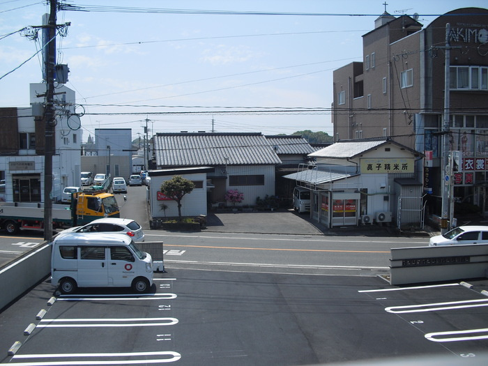 プランドールの駐車場|車をお持ちの方に嬉しい駐車場付きの物件です