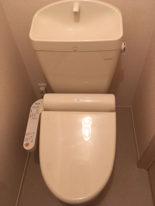 レクラデュクールのトイレ|嬉しい温水洗浄便座付き♪