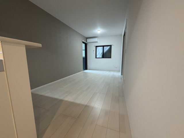 Louis Apartment豊中蛍池イーストの居間・リビング