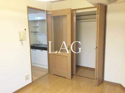 【居間・リビング】 | ソフィア | 洋室のお部屋です。