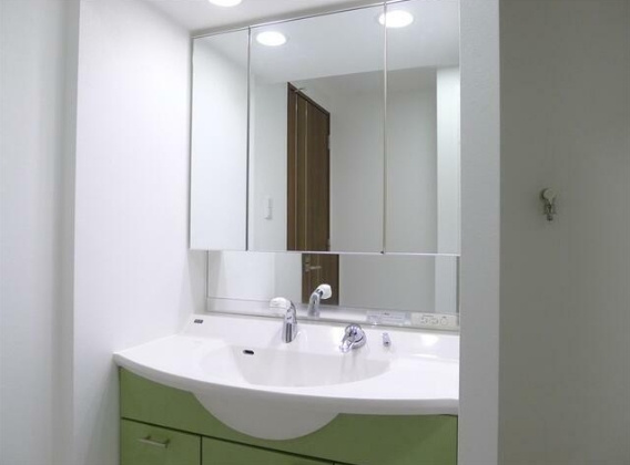 【独立洗面台】 | サニーコート西小山 | 独立洗面台、朝の身支度には欠かせません