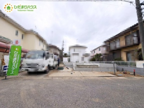野田市花井250番　新築戸建　A号棟の前面道路含む現地写真|接道：東側5ｍ公道