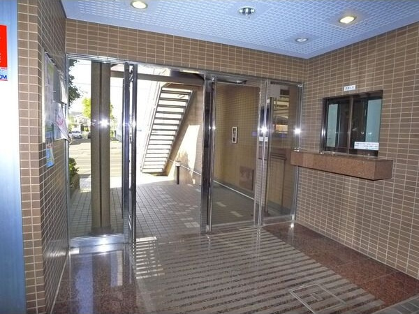 渡辺マンションのロビー