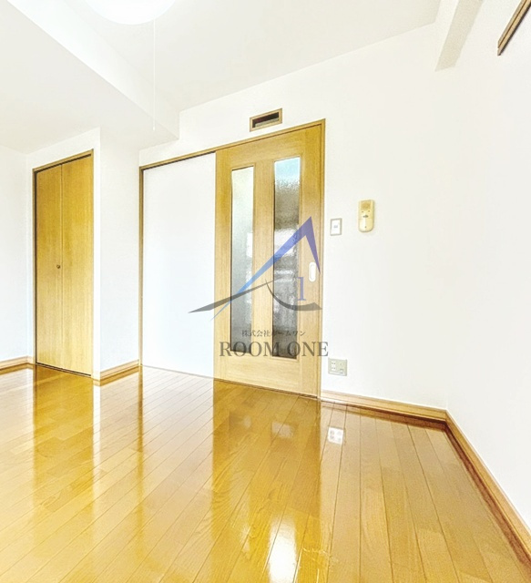 ラプティメゾンの居間・リビング|洋室のお部屋です。