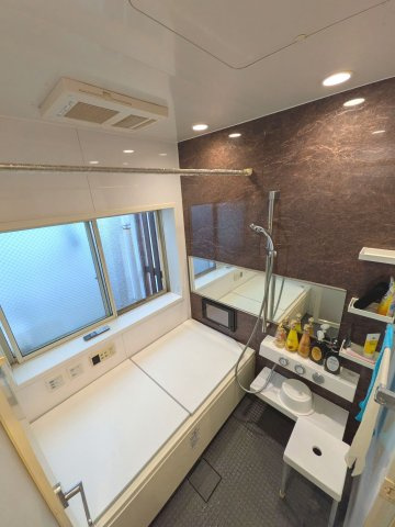 名古屋市名東区八前二丁目戸建の浴室