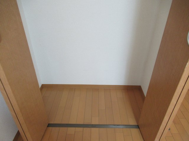 サンクスパレ千代原の収納