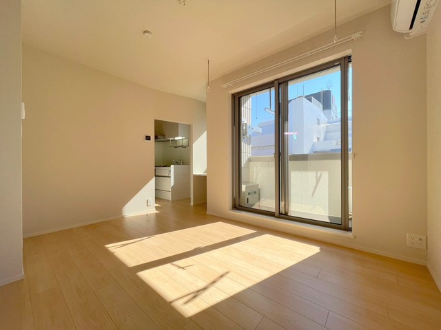 ＮｅｗＳａｆｏｌｅ三軒茶屋の寝室|★明るいフローリングのお部屋です★