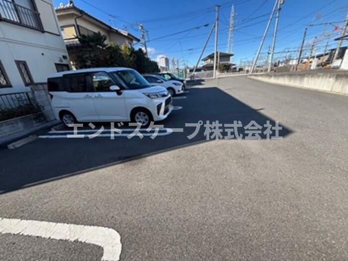 エタルナ倉賀野　Ⅱの駐車場|高崎、前橋、伊勢崎エリアのお部屋探しはエンドスケープまで！お客様の理想お聞かせ下さい♪